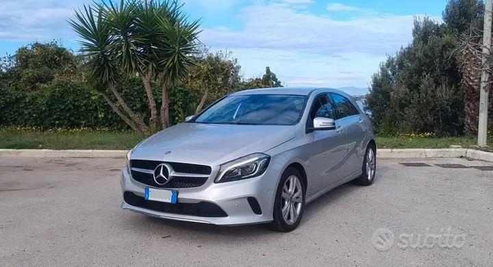 Mercedes-Benz A 180 2018 photo 3