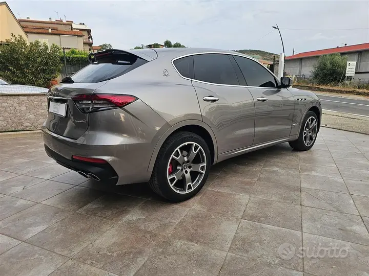 Maserati Levante 2021 photo 5