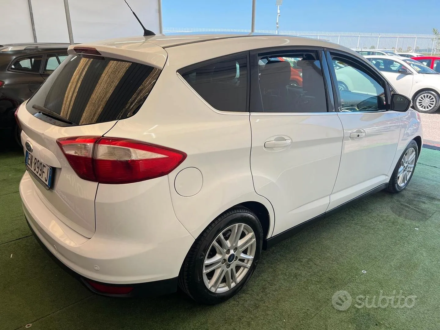 Ford C-Max 2012 photo 4