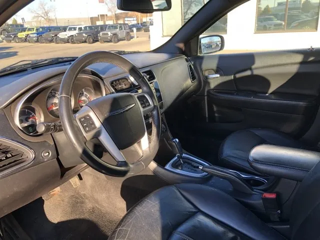 Chrysler 200 2013 photo 4