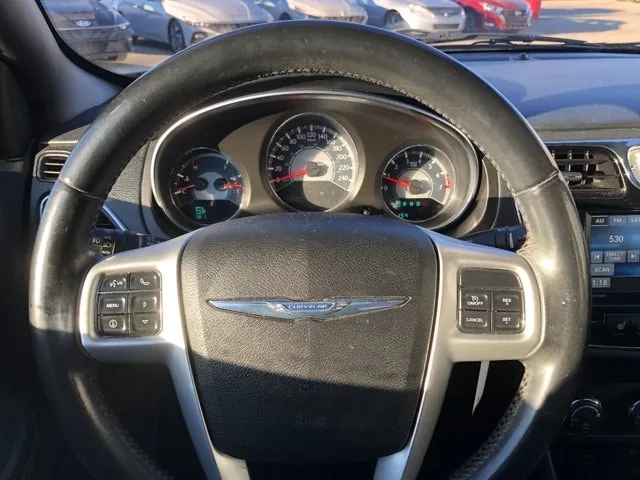 Chrysler 200 2013 photo 5