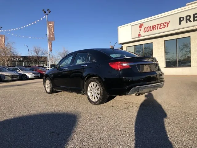Chrysler 200 2013 photo 3