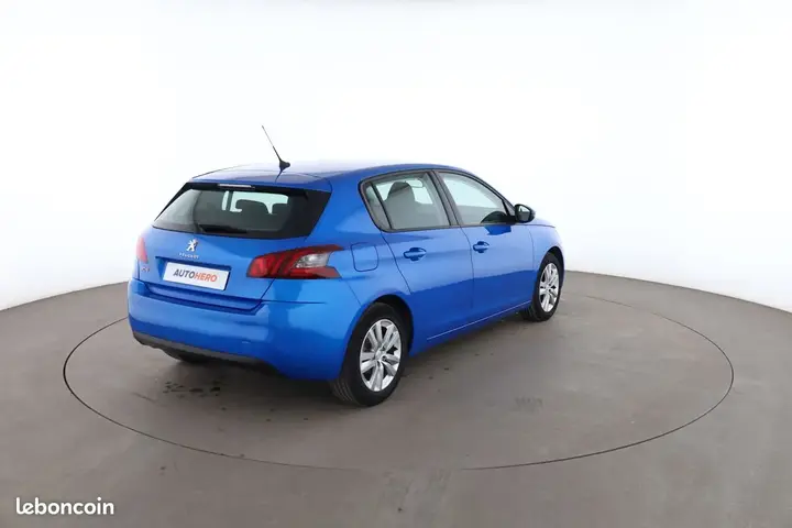 Peugeot 308 2020 photo 3