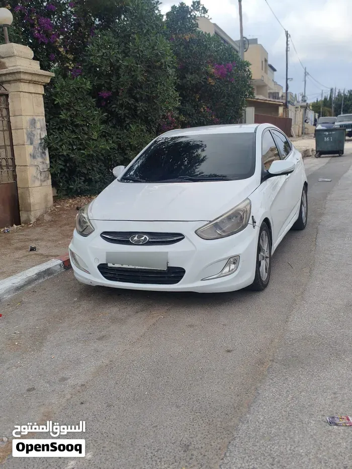 Hyundai Accent 2015 photo 3