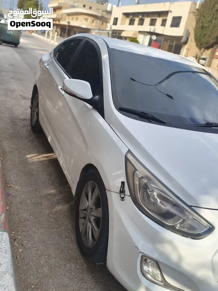 Hyundai Accent 2015 photo 4