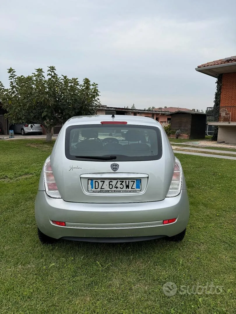 Lancia Ypsilon 2010 photo 3