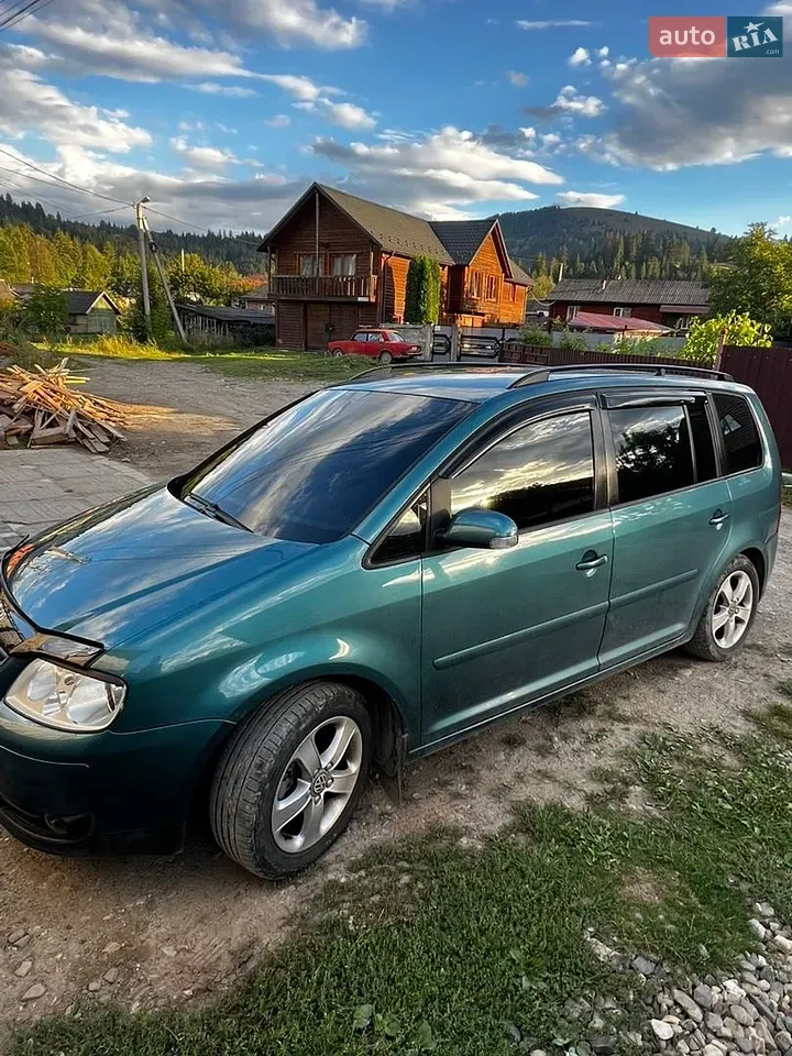 Volkswagen Touran 2003 photo 3