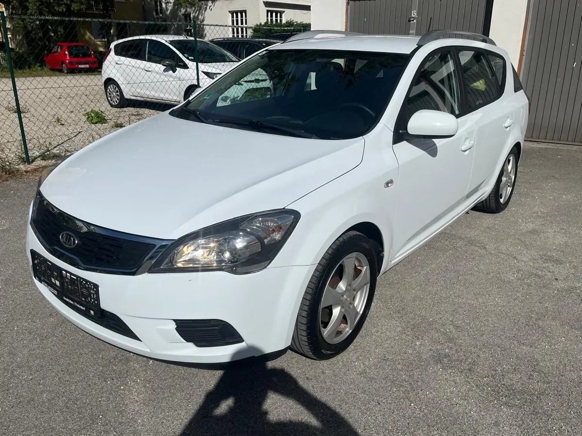 Kia Ceed 2012 photo 3