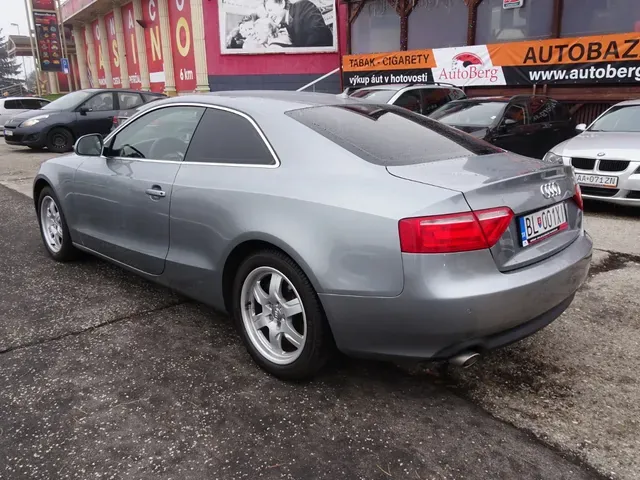 Audi A5 2009 photo 3