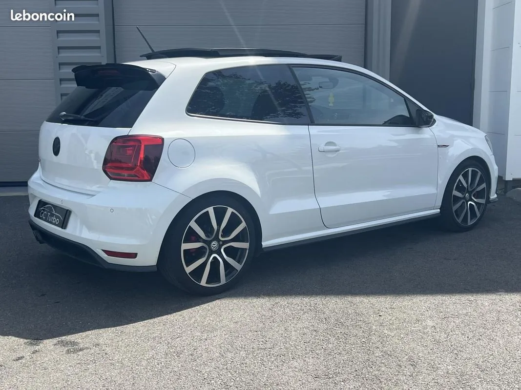 Volkswagen Polo 2015 photo 4