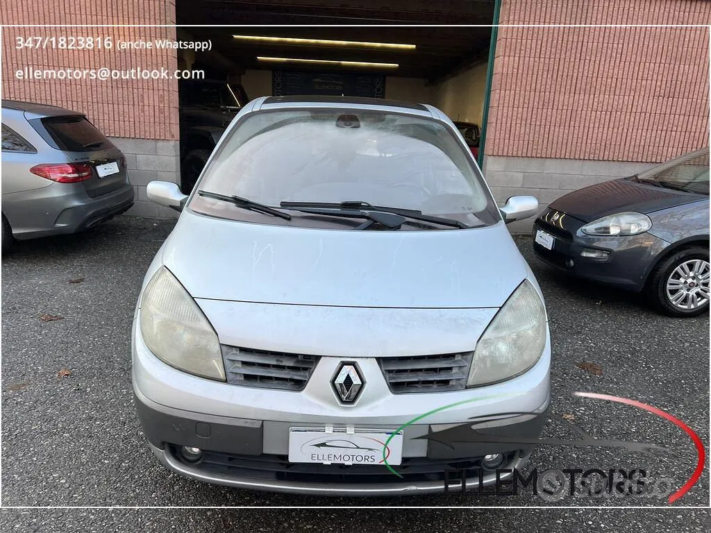 Renault Scenic 2005 photo 2