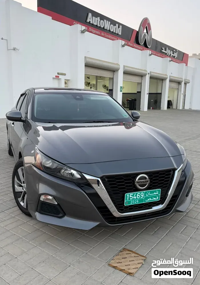 Nissan Altima 2022 photo 2