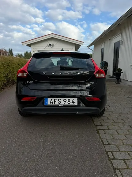 Volvo V40 2017 photo 2