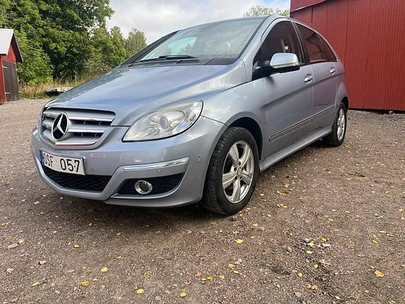 Mercedes-Benz B170