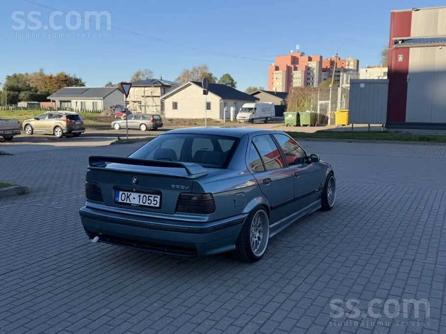 BMW 325 1996 photo 3