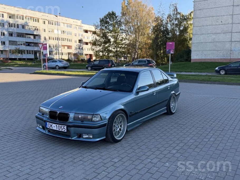 BMW 325