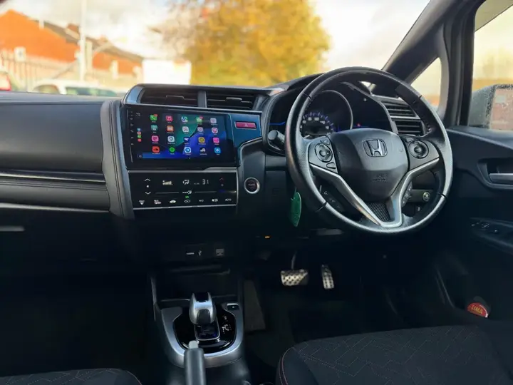Honda Jazz 2014 photo 2