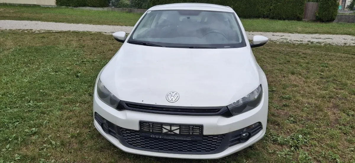 Volkswagen Scirocco 2011 photo 2