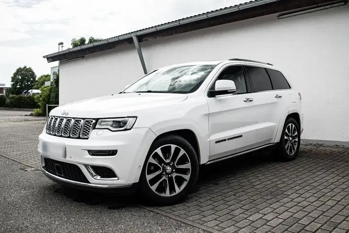 Jeep Grand Cherokee Summit