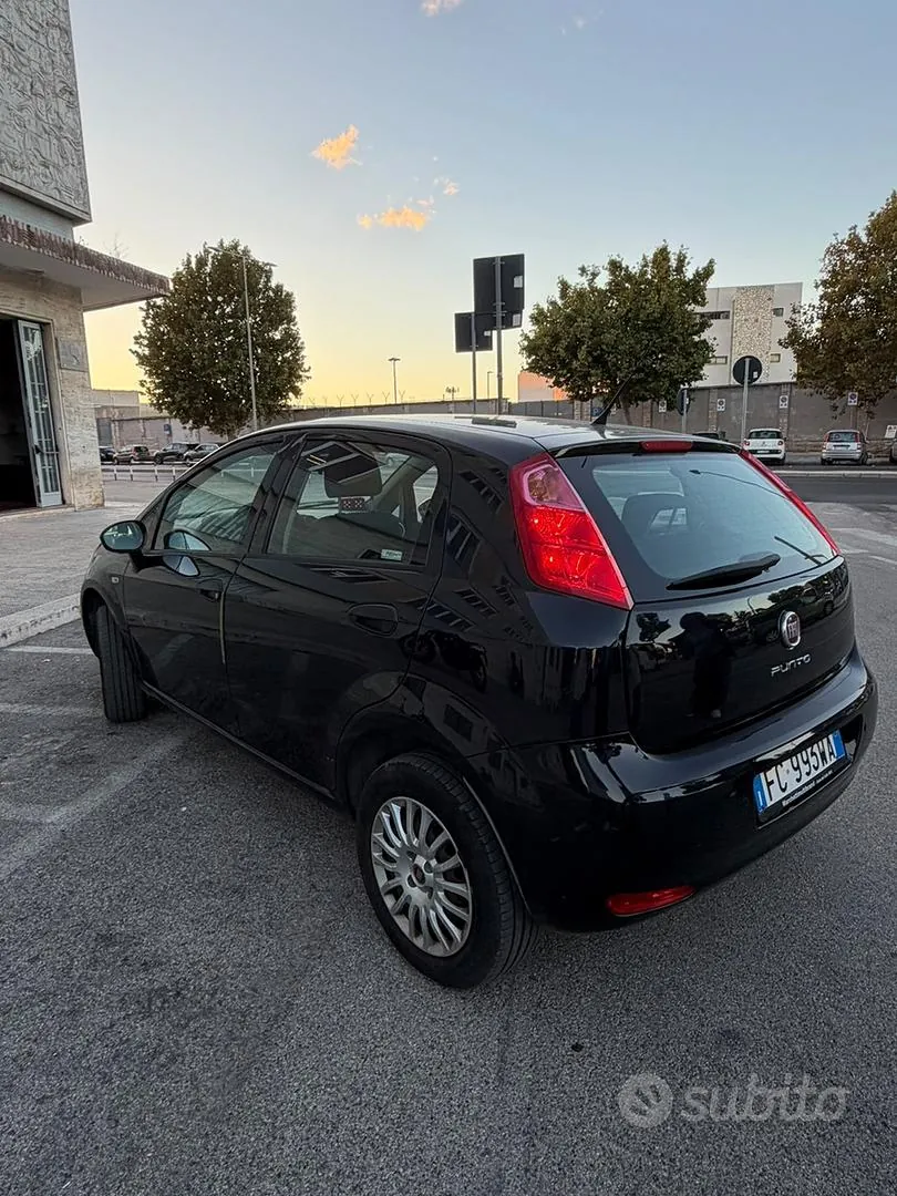 Fiat Punto 2016 photo 2