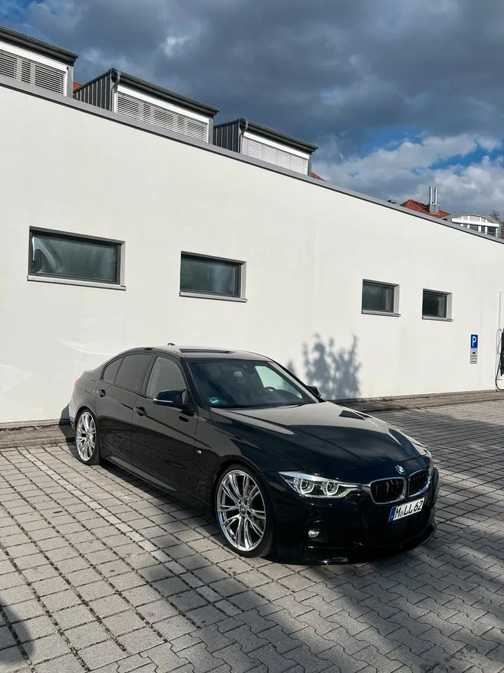 BMW F30