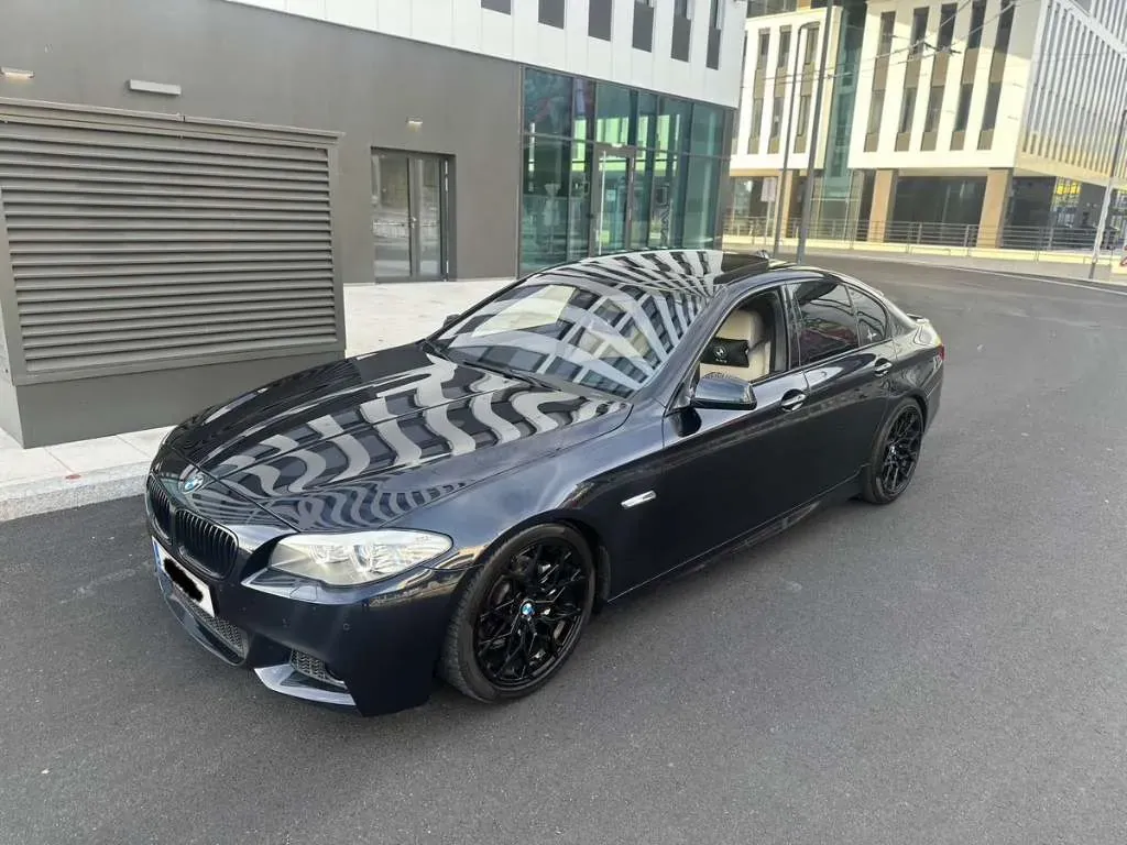 BMW 5 Series 2012 photo 2