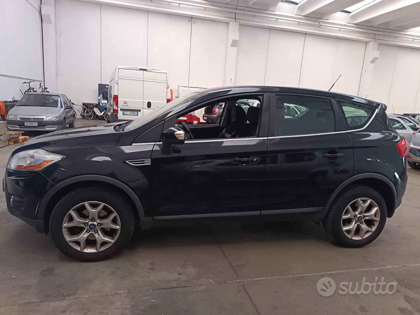 Ford Kuga 2012 photo 3