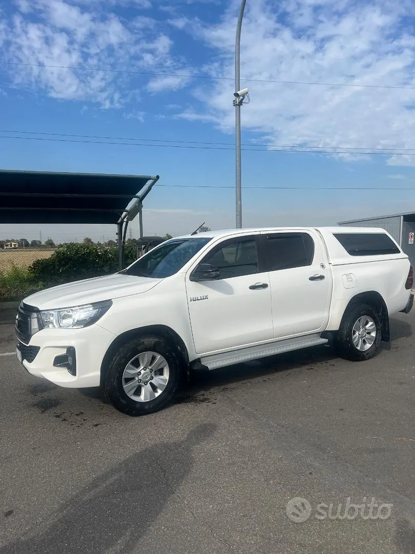 Toyota Hilux 2020 photo 3