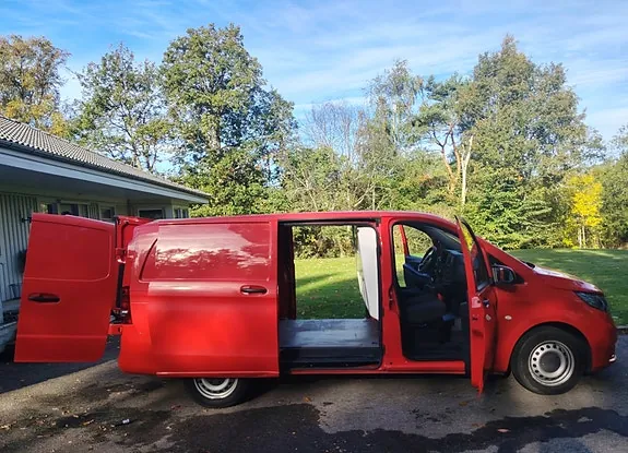 Mercedes-Benz Vito 111