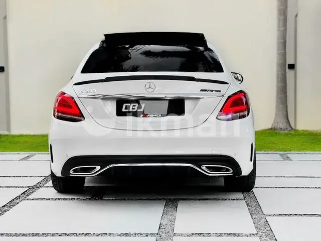 Mercedes-Benz C200 2019 photo 4