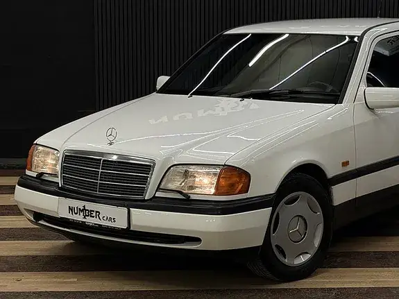 Mercedes-Benz C180 1995 photo 3
