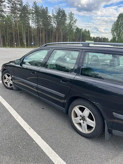 Volvo V70 2003 photo 2