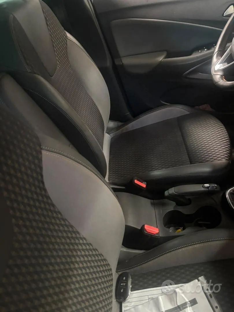 Opel Crossland X 2017 photo 2