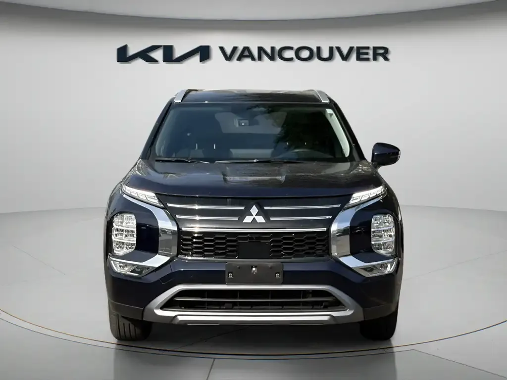 Mitsubishi Outlander 2025 photo 2