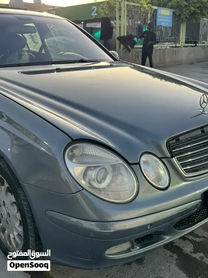 Mercedes-Benz E-Class 2004 photo 2