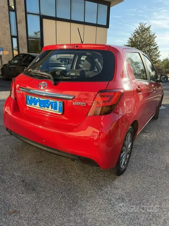 Toyota Yaris 2016 photo 2