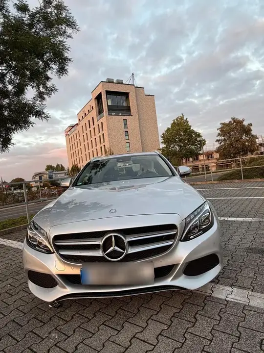 Mercedes-Benz W205