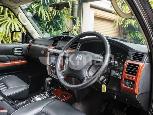 Nissan Patrol 2011 photo 5