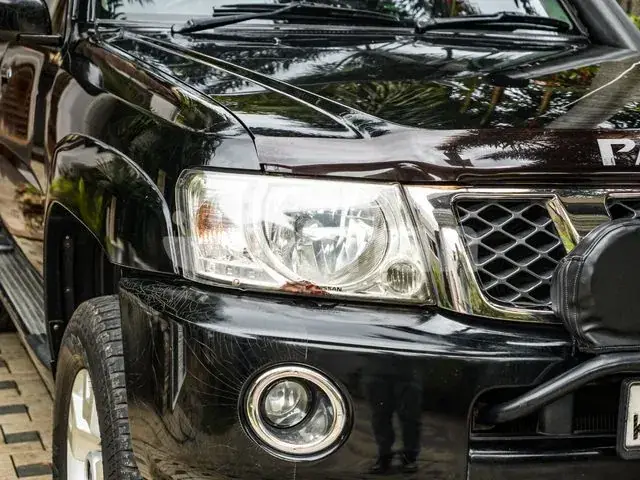 Nissan Patrol 2011 photo 4