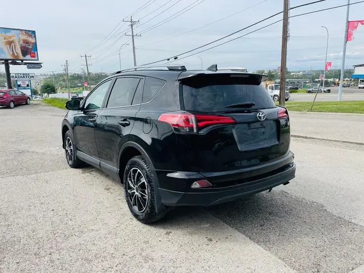 Toyota Rav4 2017 photo 4