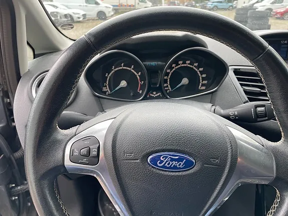 Ford Fiesta 2015 photo 4