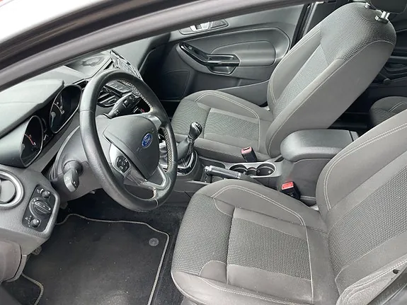 Ford Fiesta 2015 photo 3