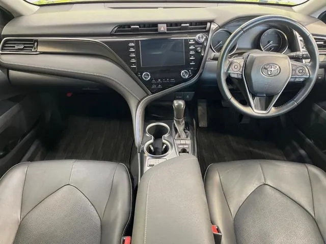 Toyota Camry 2019 photo 2