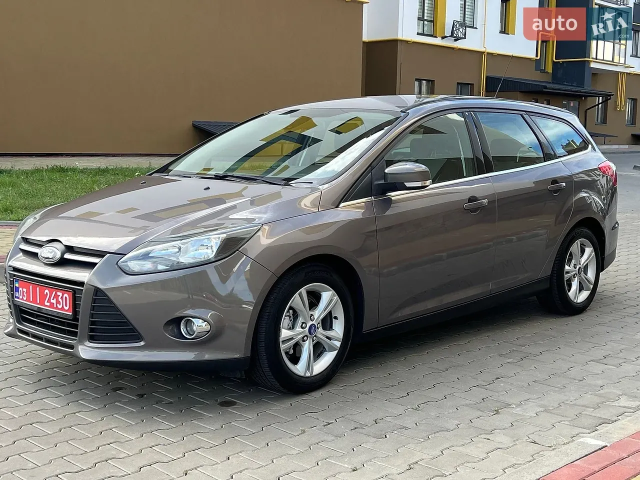 Ford Focus 2014 photo 2