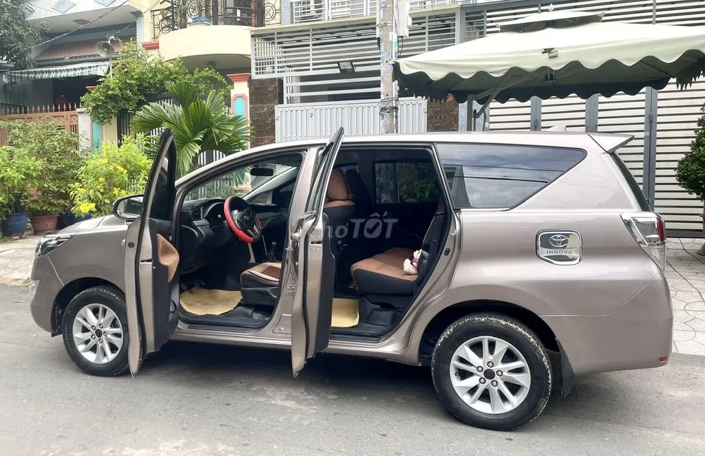 Toyota Innova 2019 photo 2