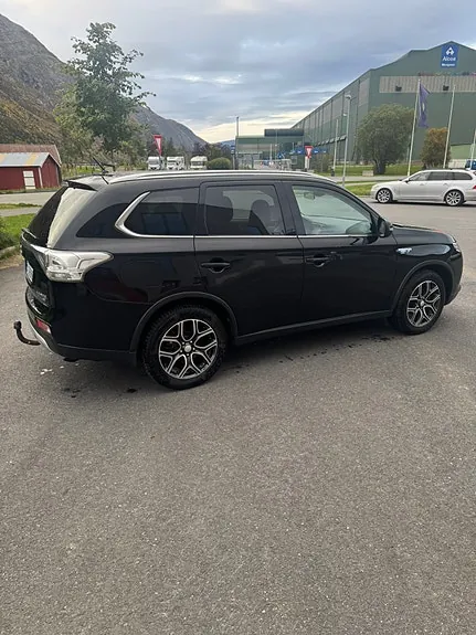 Mitsubishi Outlander 2015 photo 4