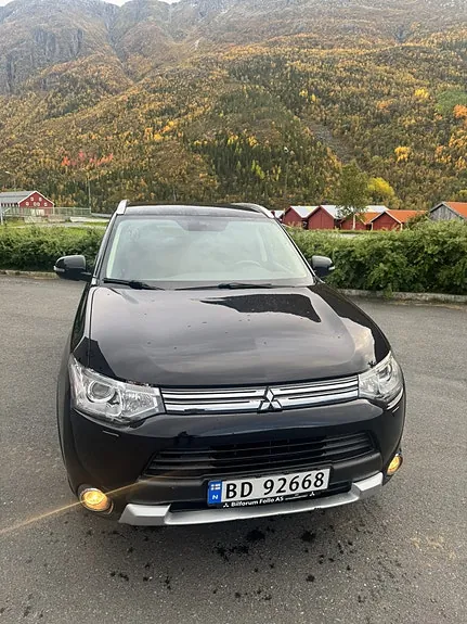 Mitsubishi Outlander 2015 photo 2