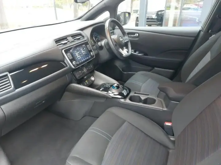 Nissan Leaf 2023 photo 5