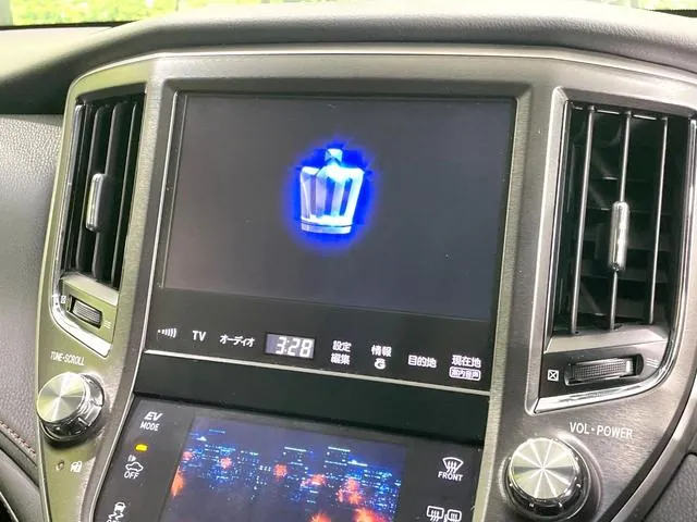 Toyota Crown 2013 photo 3