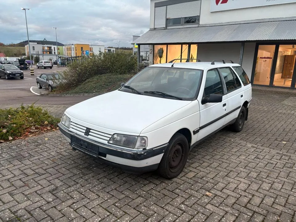 Peugeot 405